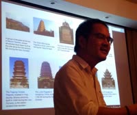 Teaching Chinese and modern architecture at SISU