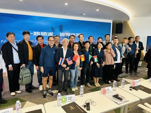 Shanghai Tower with visiting Thai mayors