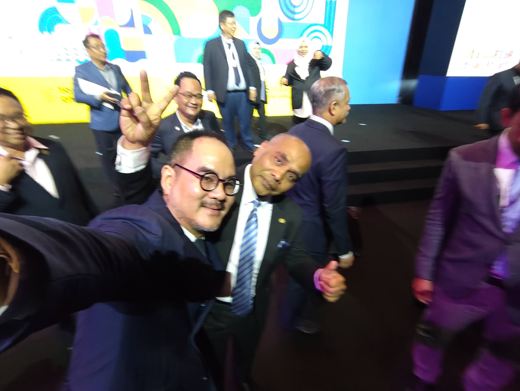 With the Director-General of PLANMalaysia